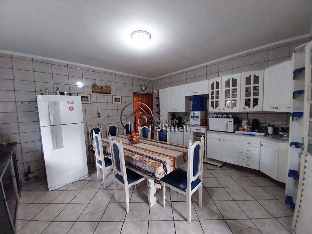 Casa à venda com 3 quartos, 250m² - Foto 12