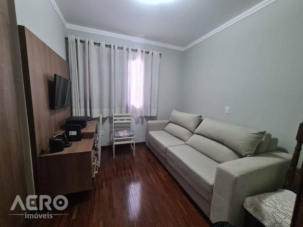 Apartamento à venda com 3 quartos, 99m² - Foto 4