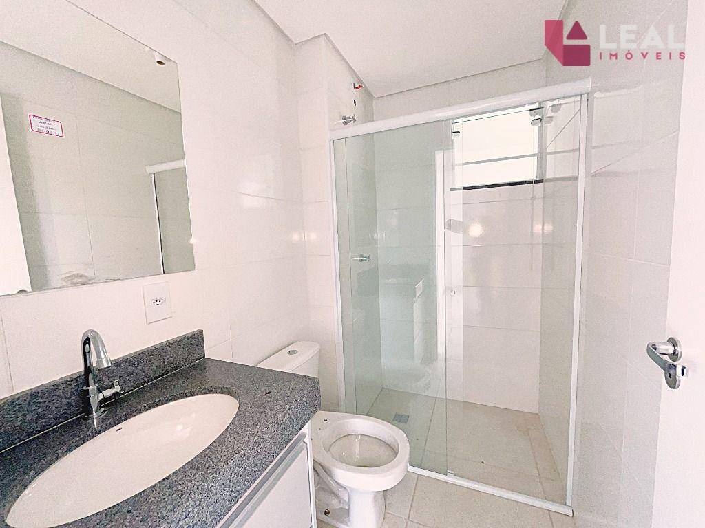 Apartamento para alugar com 2 quartos, 60m² - Foto 13