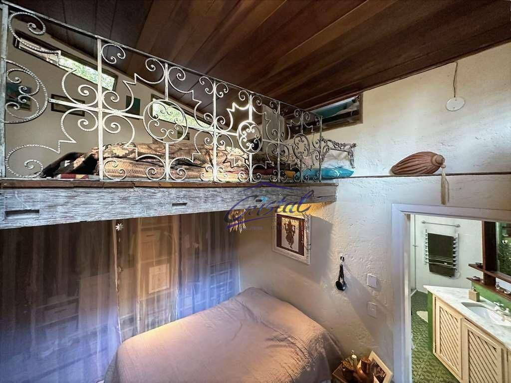 Casa à venda com 5 quartos, 334m² - Foto 17