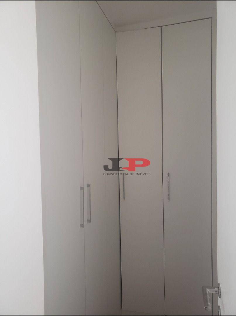 Apartamento para alugar com 2 quartos, 75m² - Foto 9