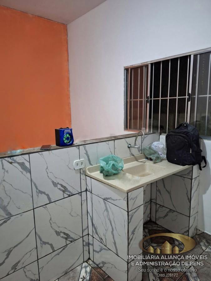 Casa para alugar com 1 quarto, 50m² - Foto 1