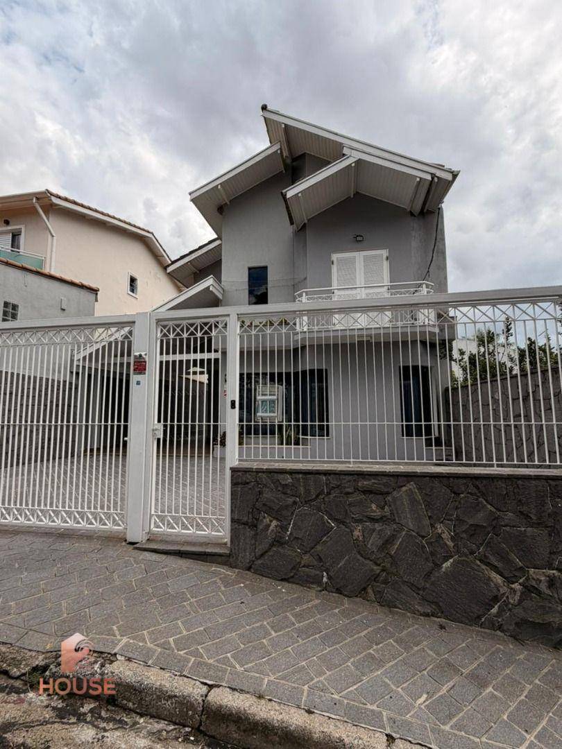 Casa, 3 quartos, 200 m² - Foto 2