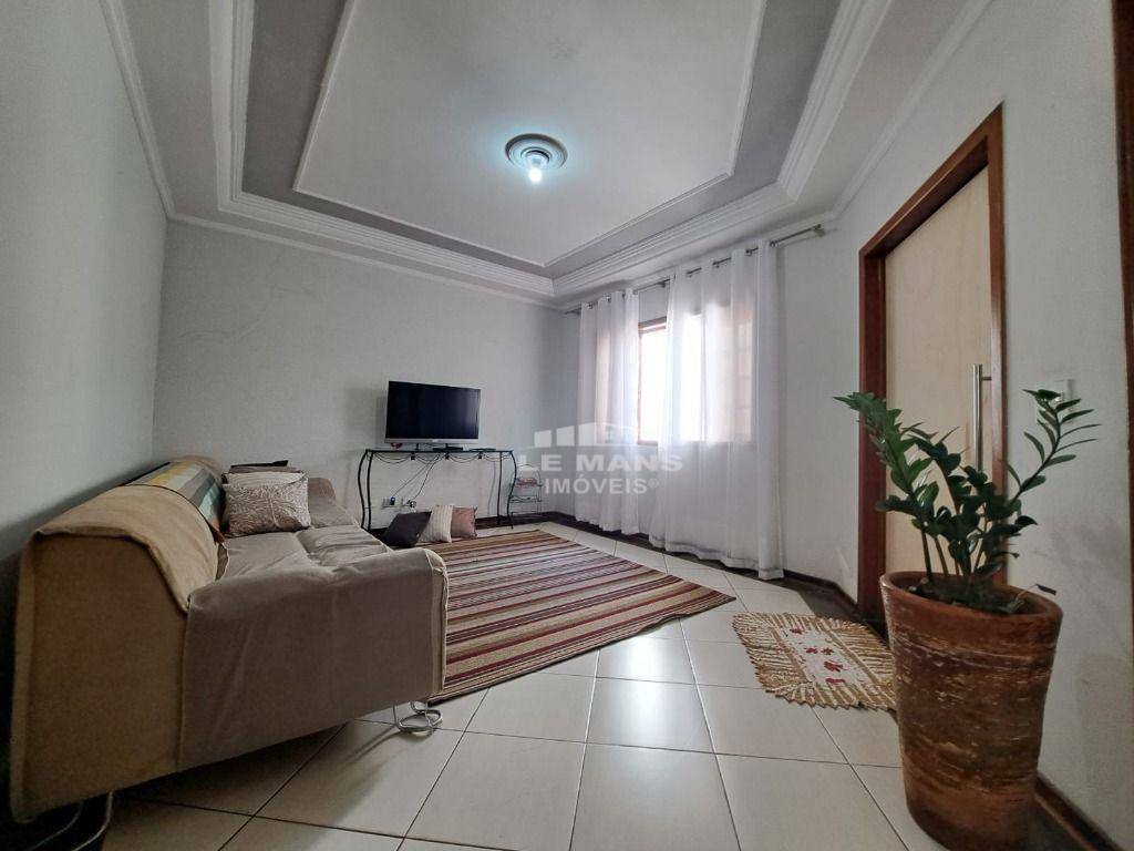 Casa à venda com 4 quartos, 185m² - Foto 13