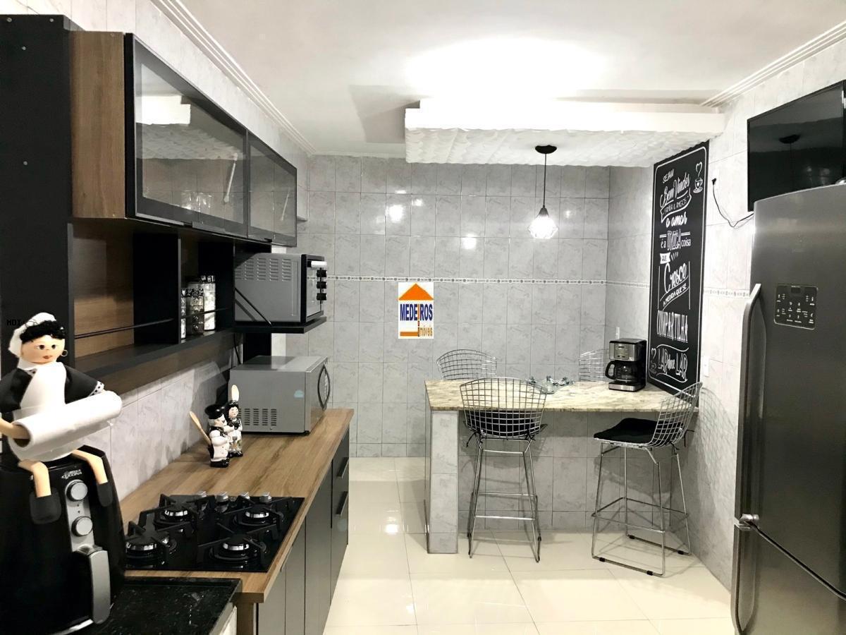 Casa à venda com 3 quartos, 200m² - Foto 3