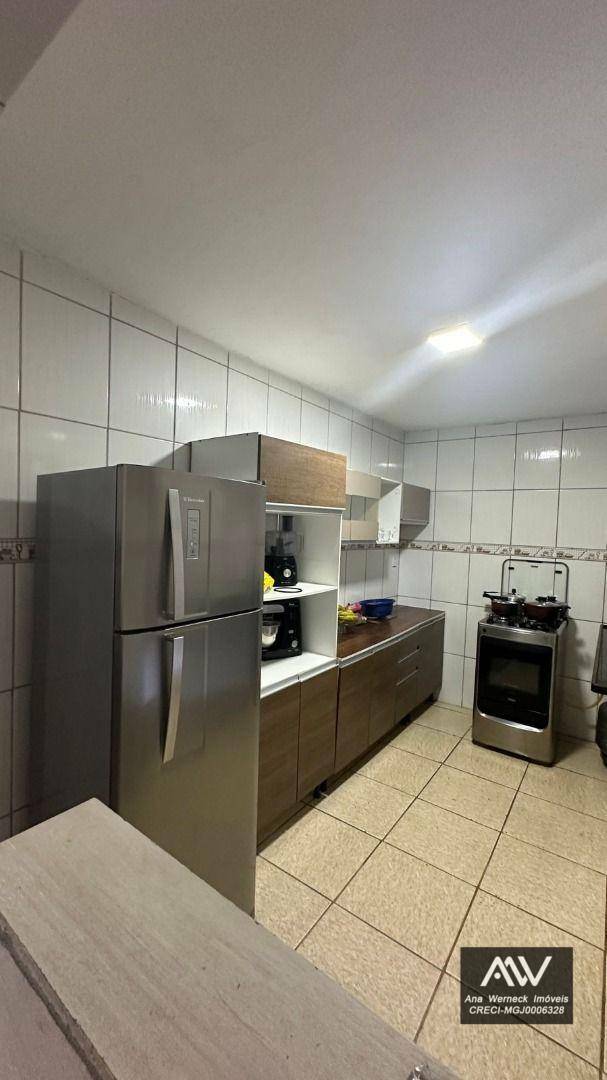 Casa à venda com 2 quartos, 100m² - Foto 17