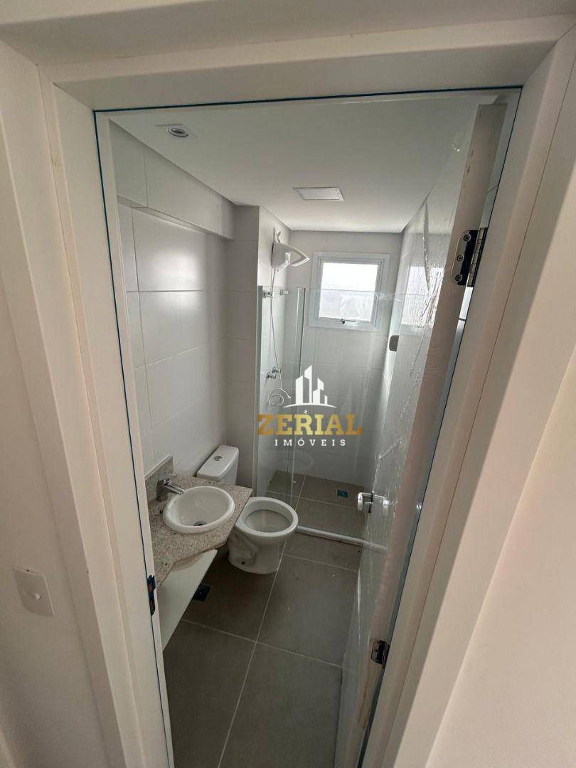 Apartamento para alugar com 2 quartos, 68m² - Foto 13