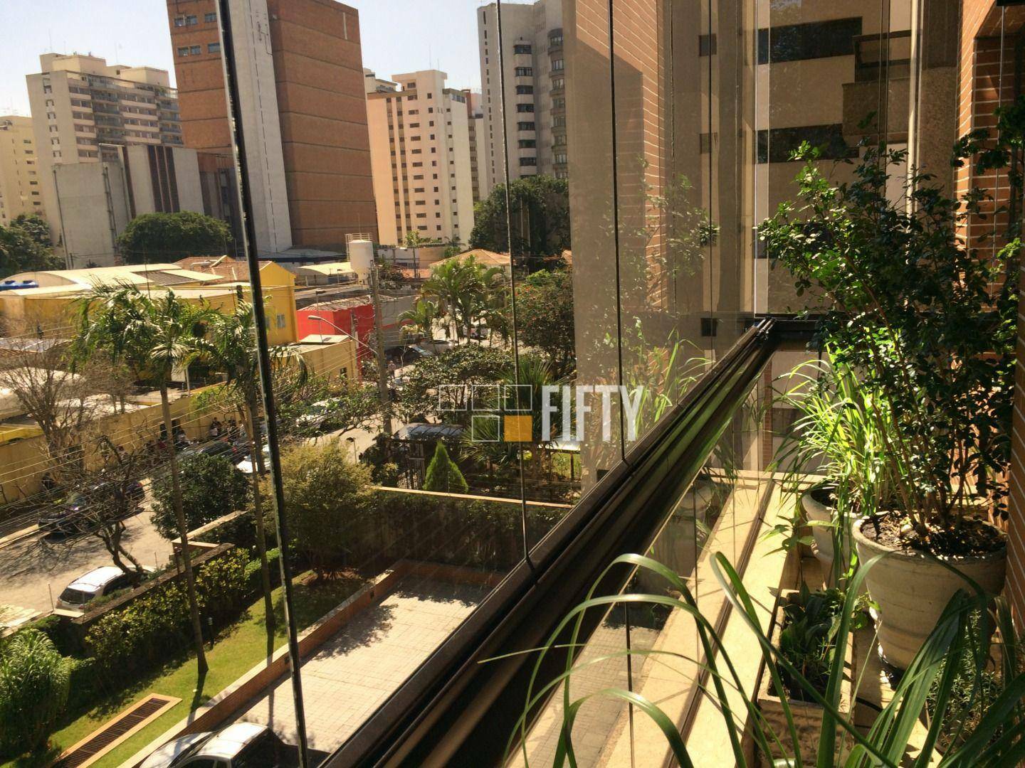 Apartamento à venda com 4 quartos, 275m² - Foto 4