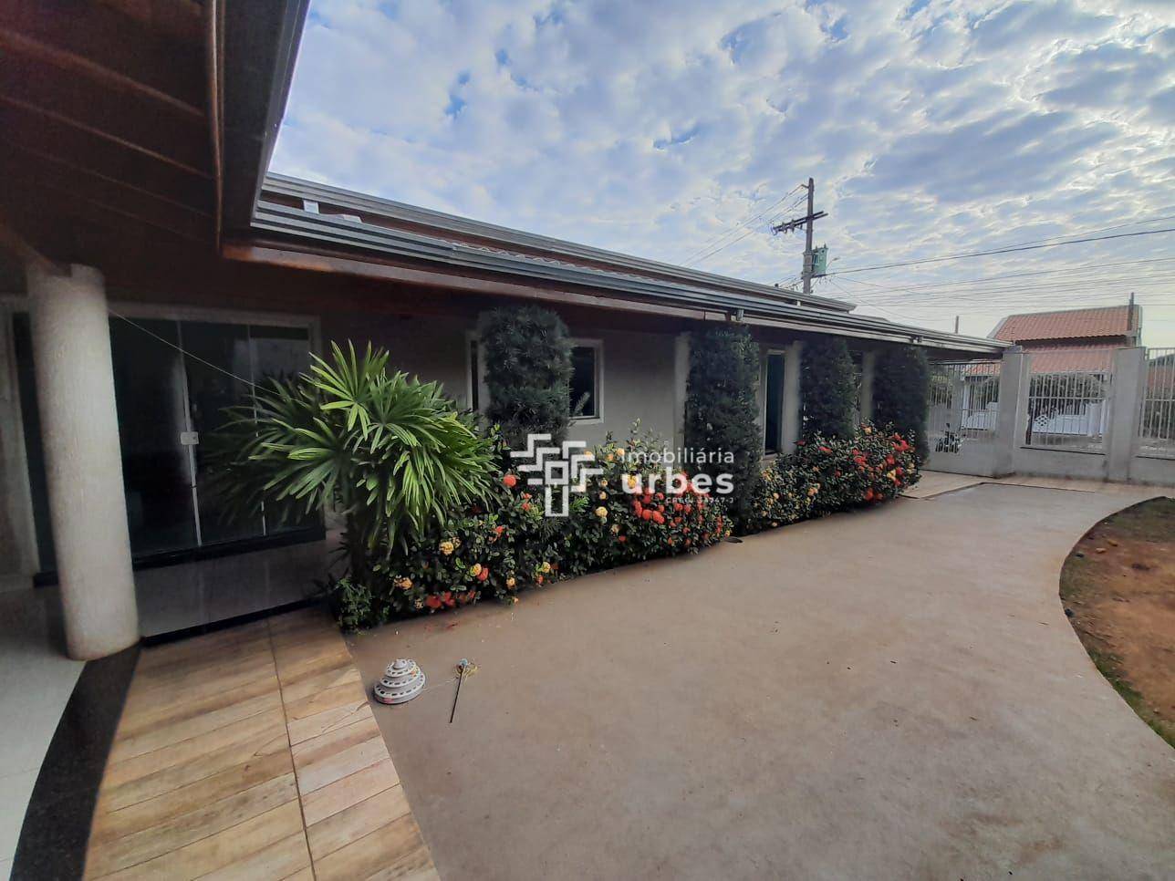 Casa, 4 quartos, 252 m² - Foto 1