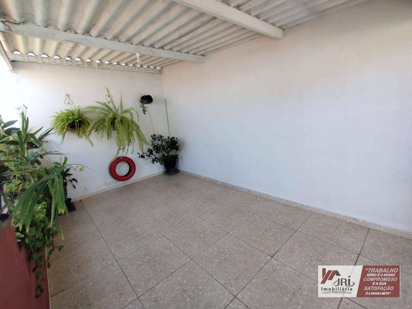 Casa para alugar com 3 quartos, 58m² - Foto 4