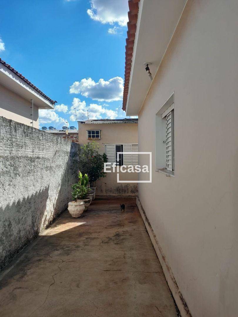 Casa à venda com 3 quartos, 120m² - Foto 14