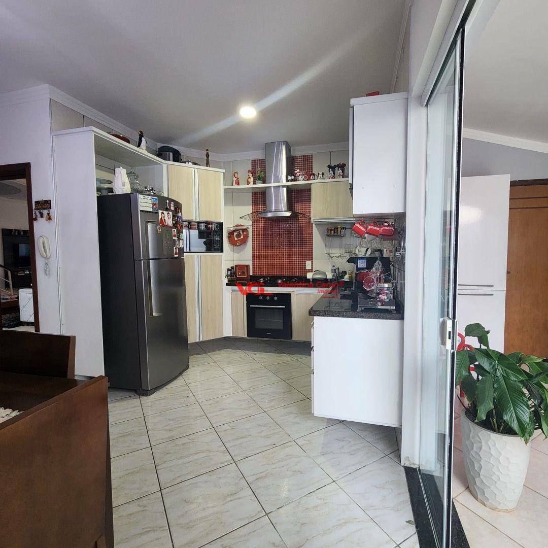 Sobrado à venda com 3 quartos, 212m² - Foto 9