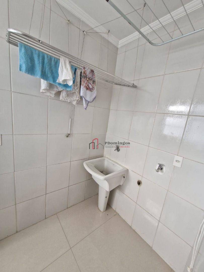 Apartamento para alugar com 2 quartos, 80m² - Foto 9