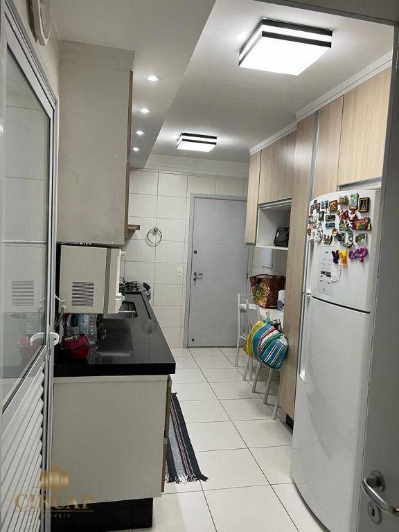 Apartamento à venda com 3 quartos, 168m² - Foto 9