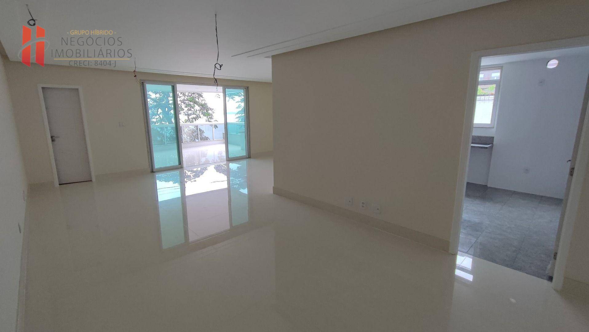 Apartamento à venda com 4 quartos, 227m² - Foto 1