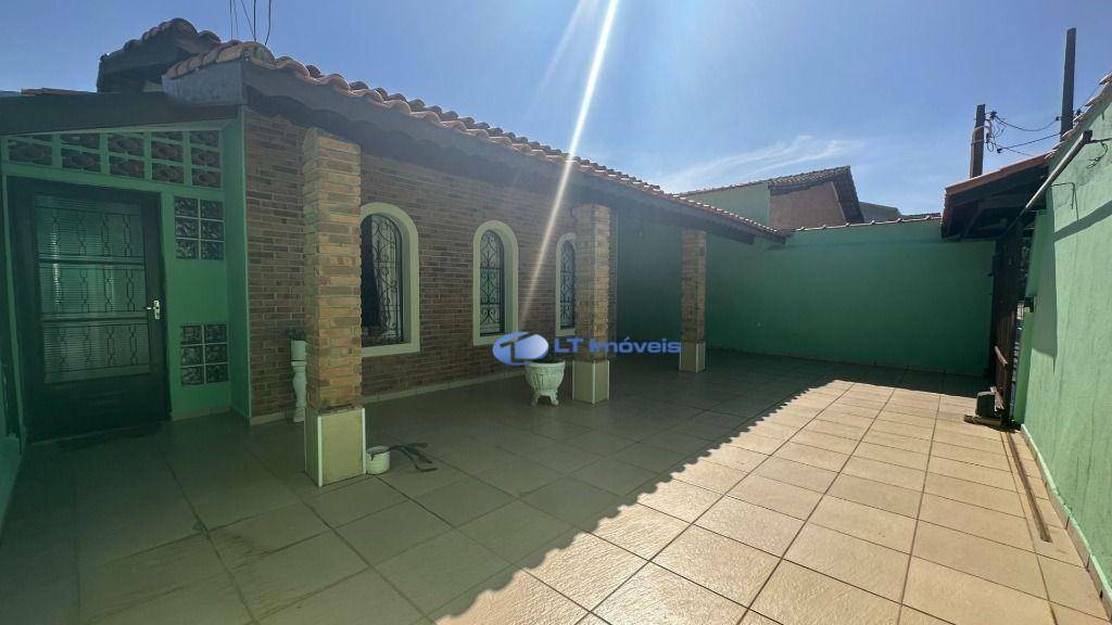 Casa à venda com 3 quartos, 139m² - Foto 3