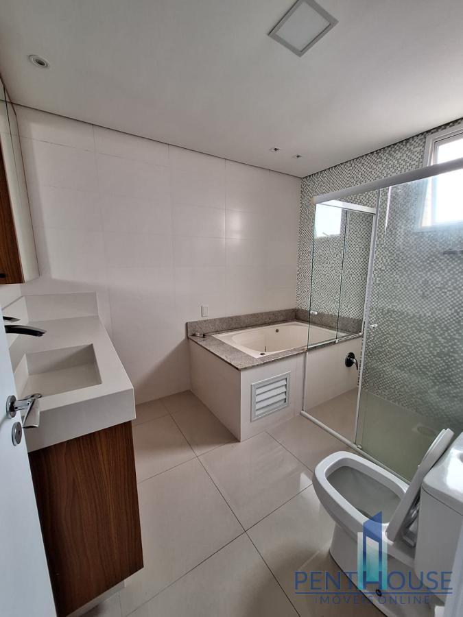 Apartamento para alugar com 3 quartos, 136m² - Foto 18