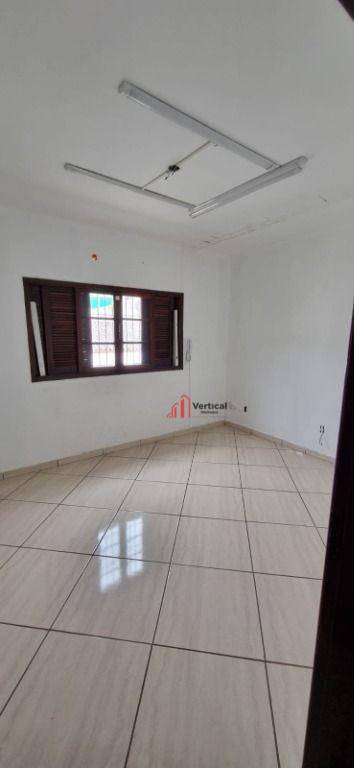 Sobrado à venda e aluguel com 3 quartos, 230m² - Foto 6