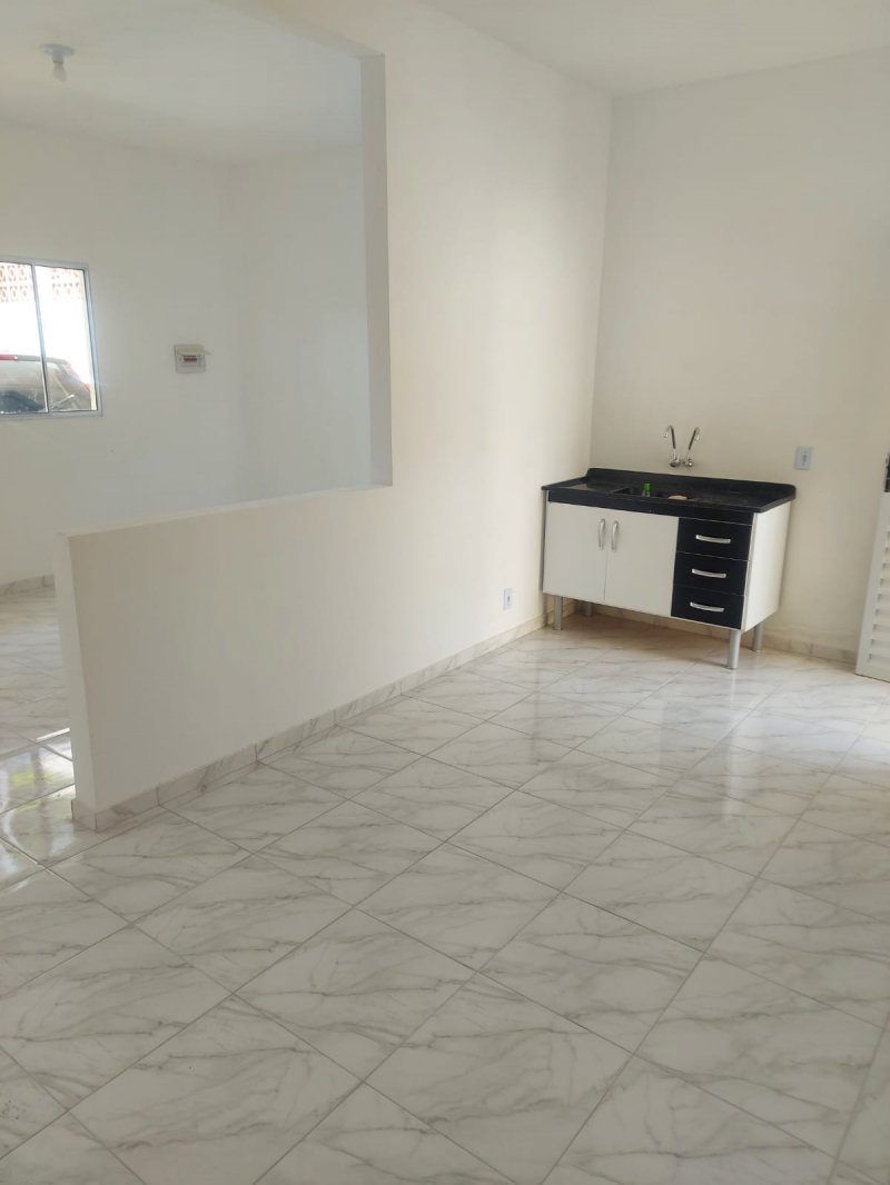 Casa à venda com 3 quartos, 70m² - Foto 11