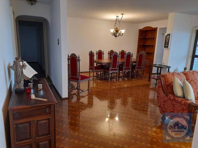 Apartamento à venda com 3 quartos, 200m² - Foto 2