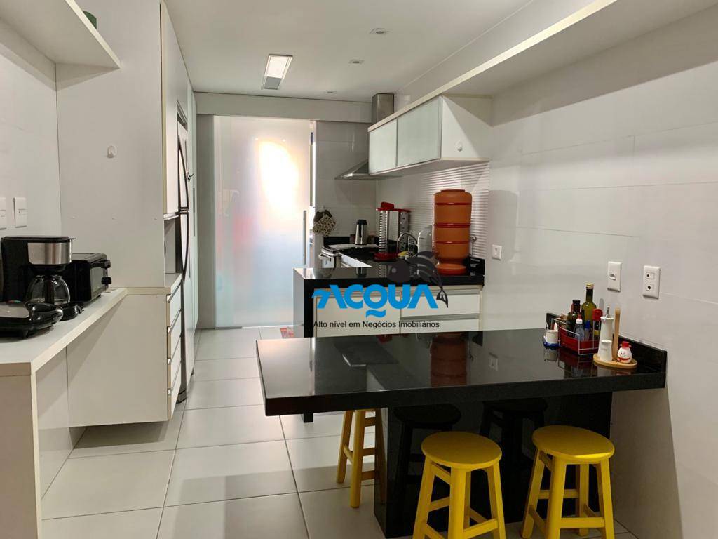 Apartamento à venda com 3 quartos, 170m² - Foto 3