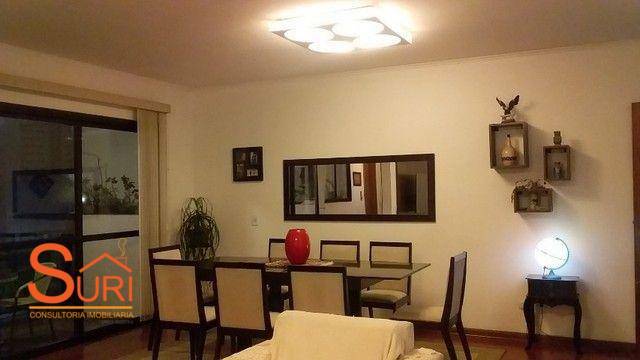 Apartamento à venda com 3 quartos, 144m² - Foto 2