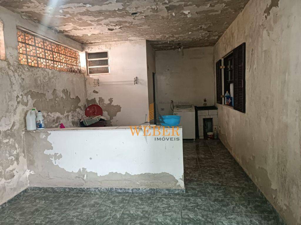 Sobrado à venda com 2 quartos, 240m² - Foto 11