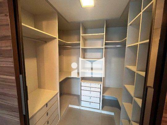 Apartamento para alugar com 3 quartos, 123m² - Foto 7