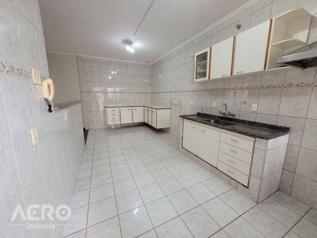 Casa à venda com 3 quartos, 172m² - Foto 17