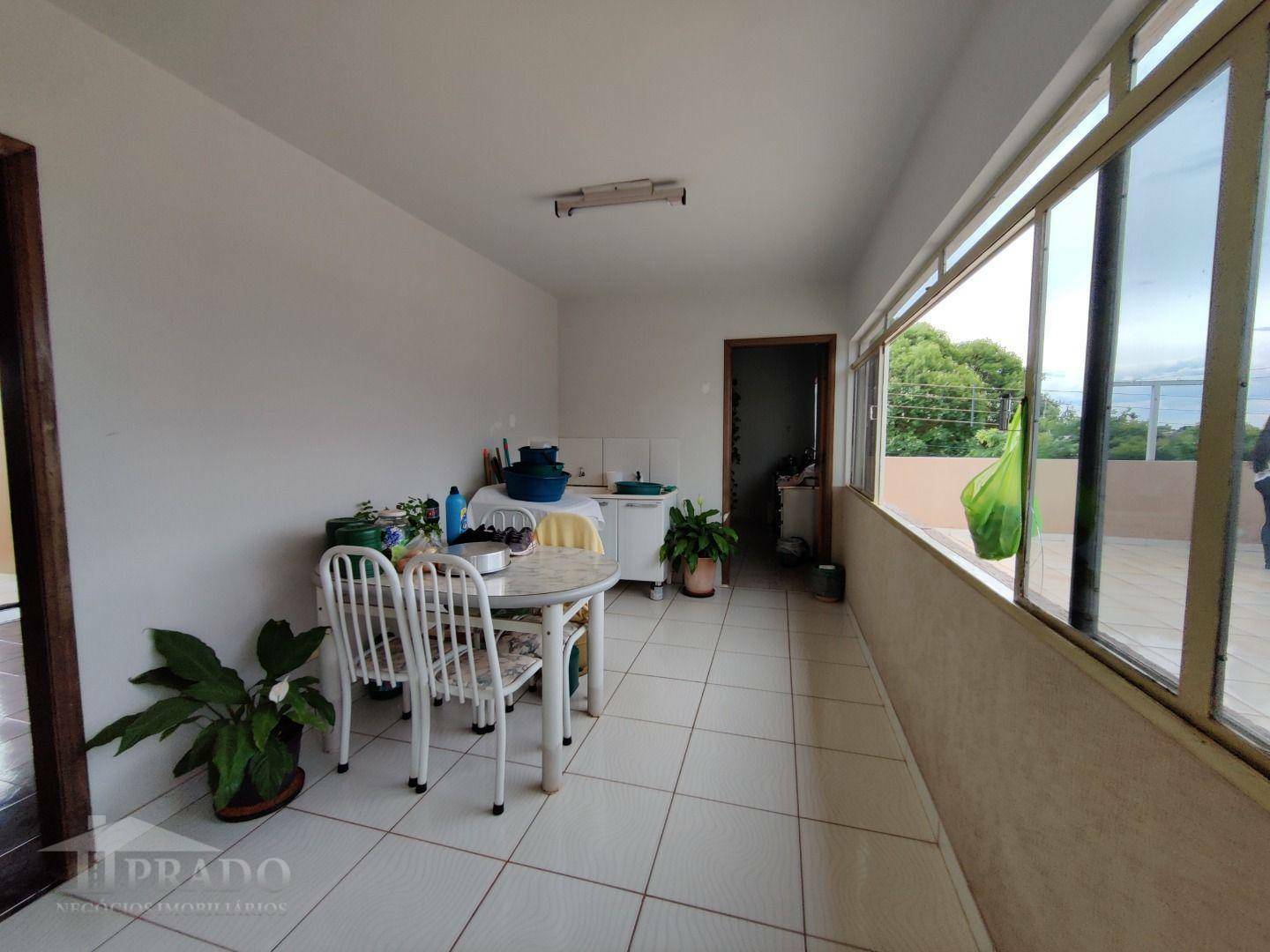 Casa à venda com 3 quartos, 270m² - Foto 16