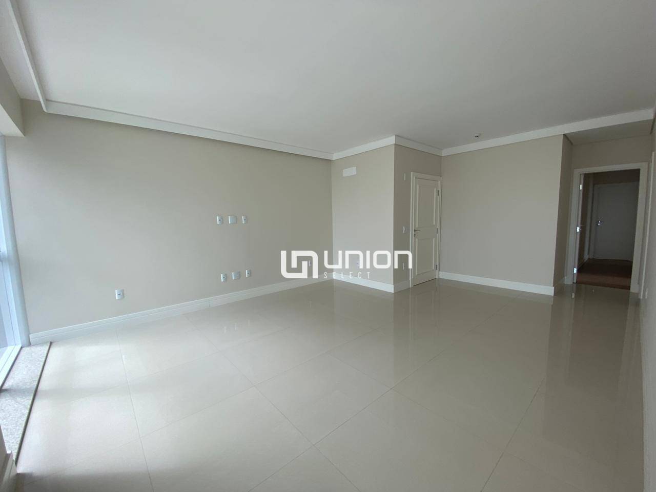 Apartamento à venda com 3 quartos, 141m² - Foto 6