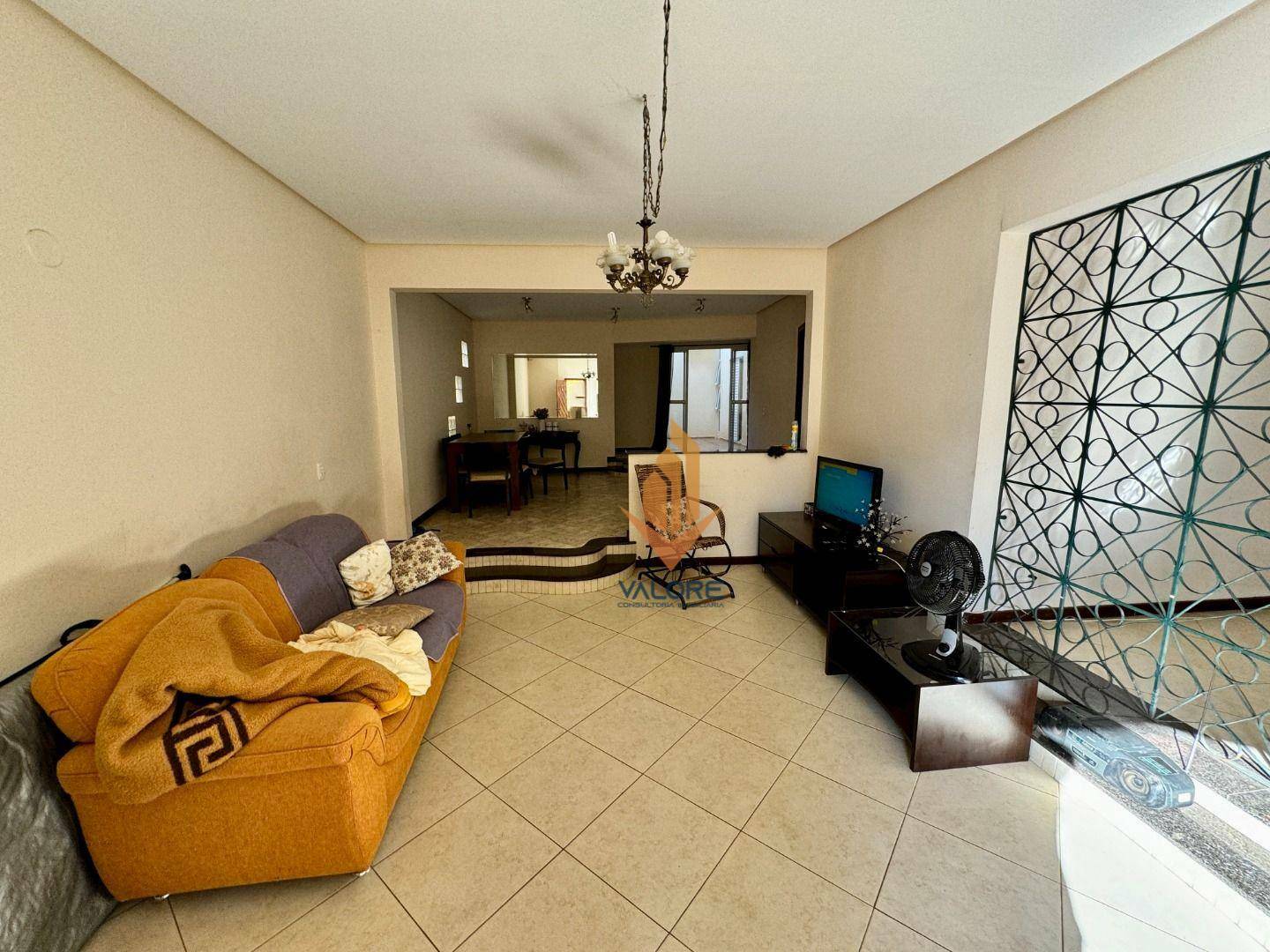 Casa à venda com 4 quartos, 278m² - Foto 13