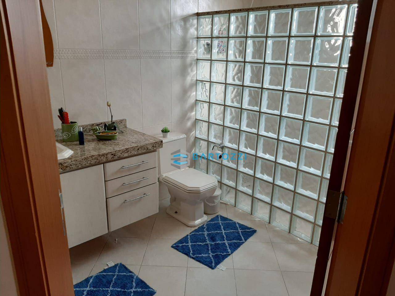 Sobrado à venda com 3 quartos, 242m² - Foto 31