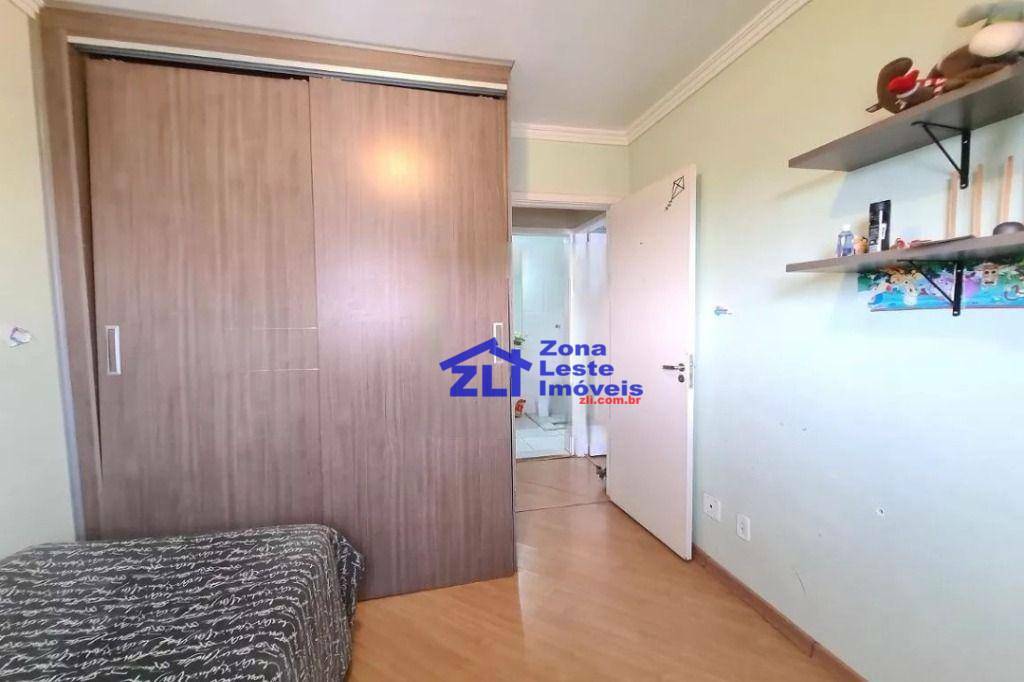 Apartamento à venda com 2 quartos, 65m² - Foto 4