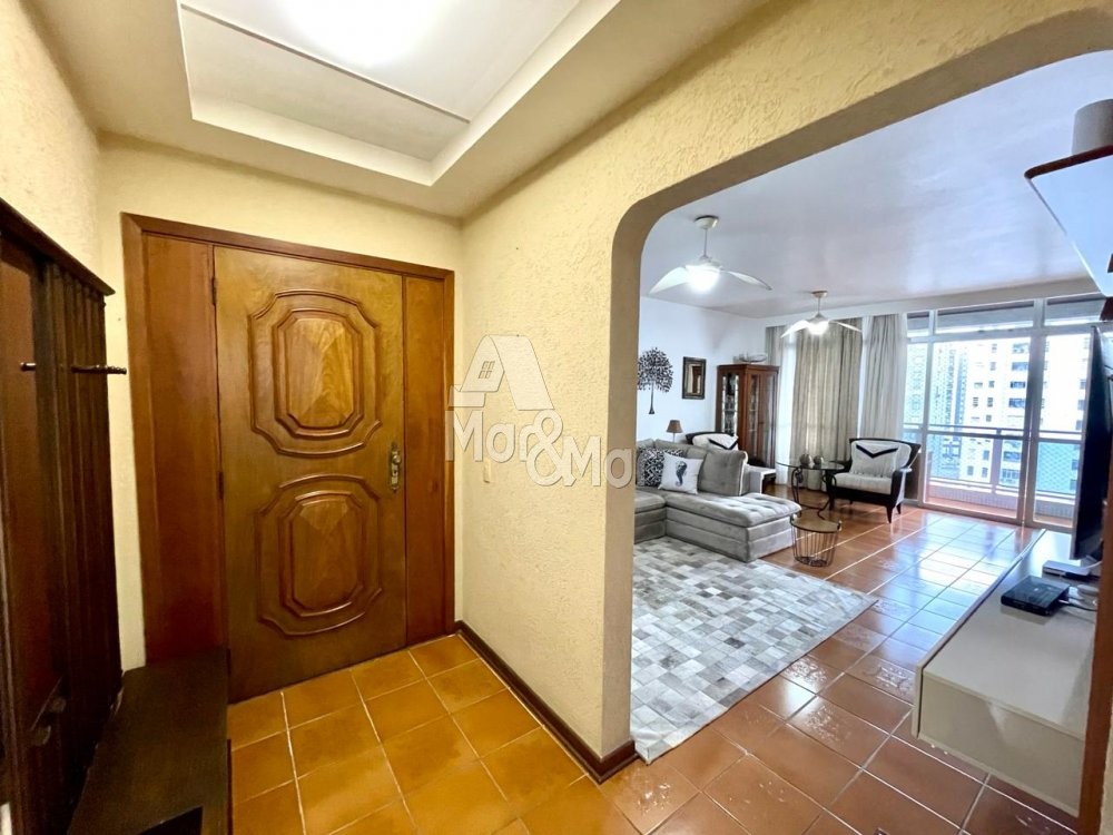 Apartamento à venda com 3 quartos, 170m² - Foto 5