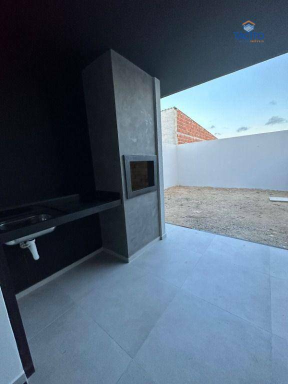 Casa à venda com 4 quartos, 135m² - Foto 4