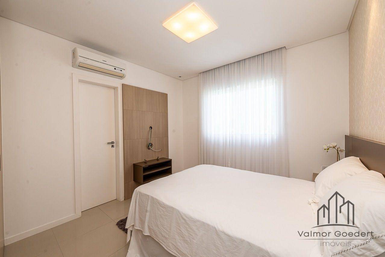 Apartamento à venda com 3 quartos, 130m² - Foto 11