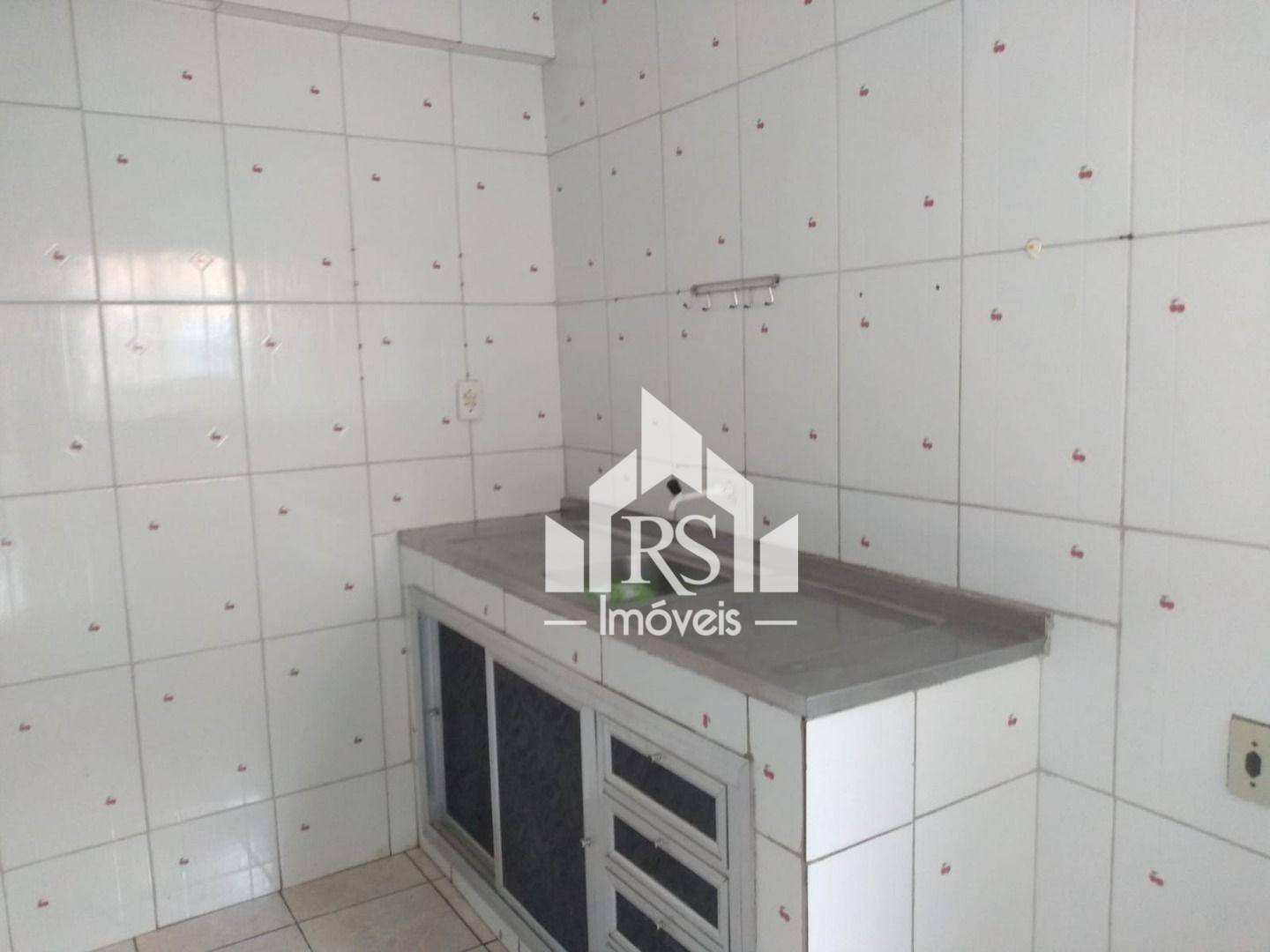 Casa à venda com 4 quartos, 100m² - Foto 5