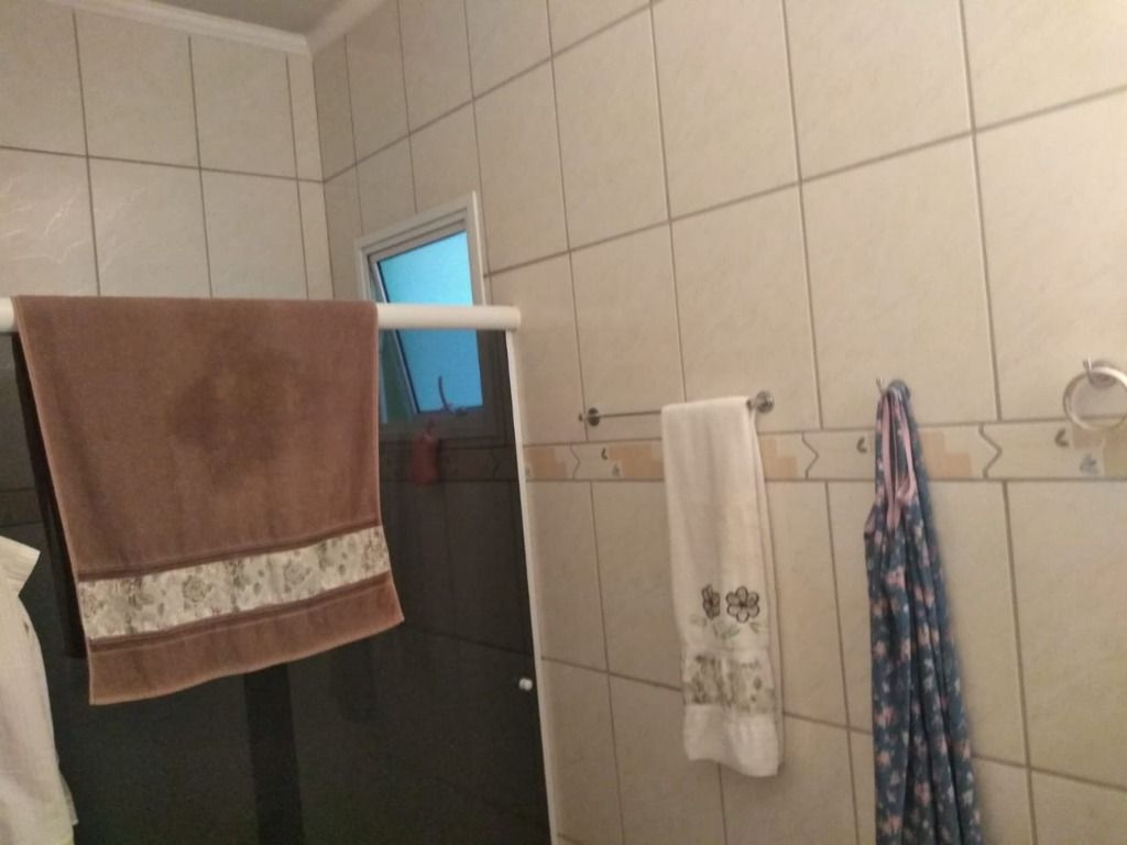 Casa à venda com 4 quartos, 180m² - Foto 15