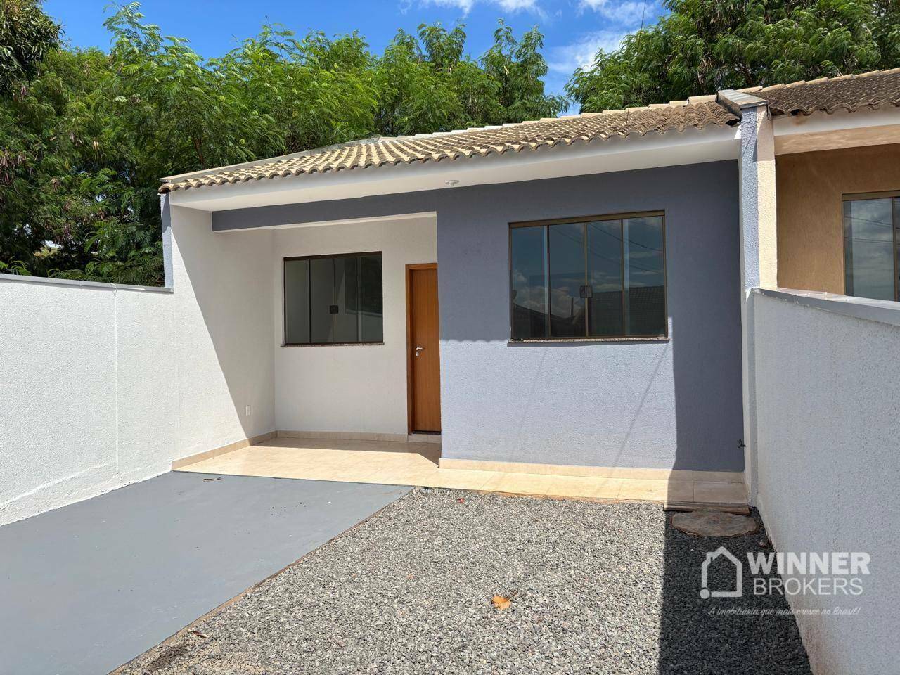 Casa à venda com 2 quartos, 56m² - Foto 2