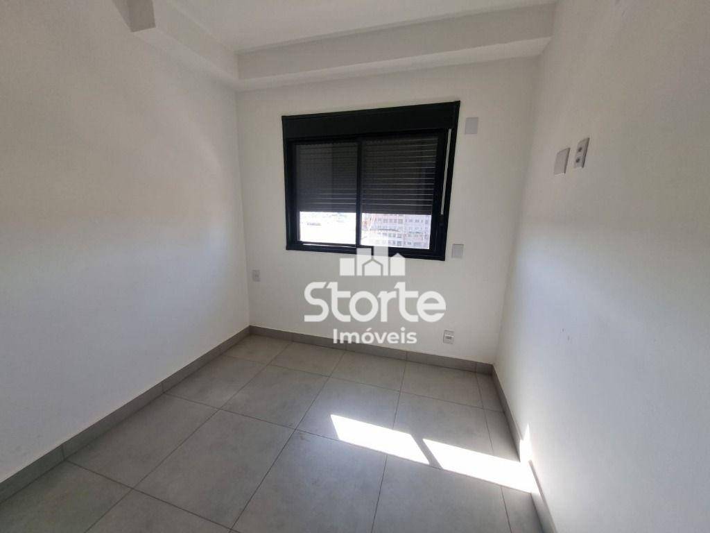 Apartamento para alugar com 3 quartos, 81m² - Foto 9