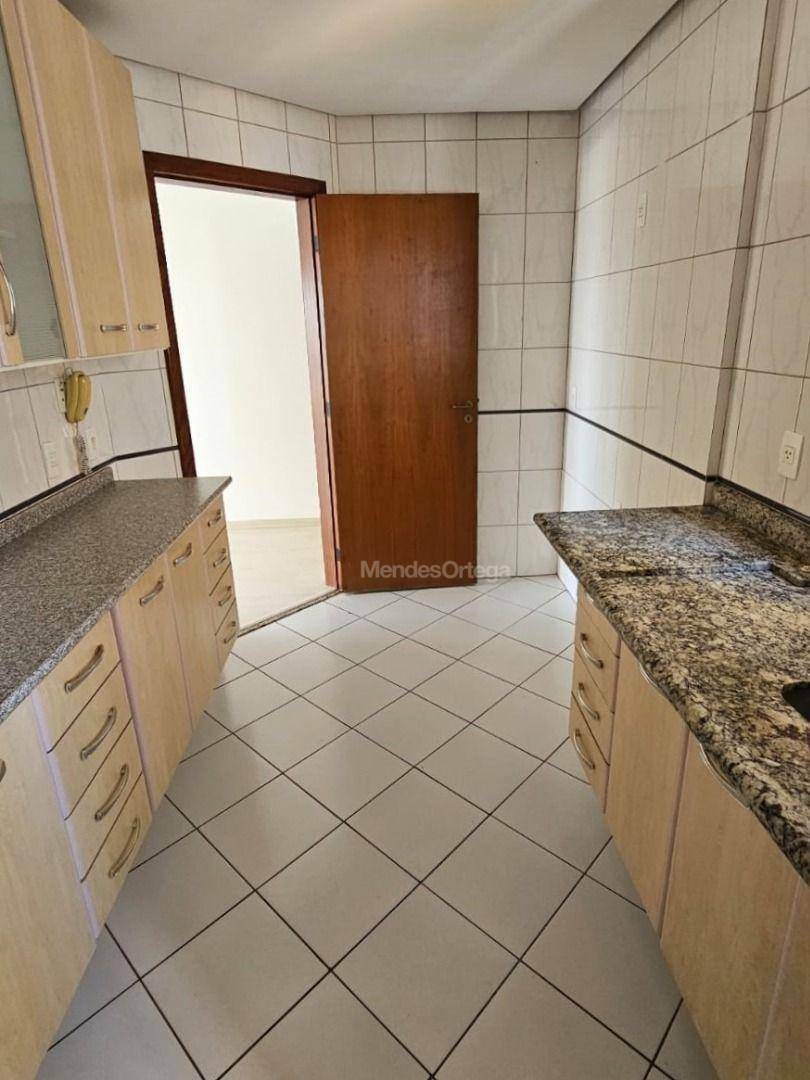 Apartamento à venda com 3 quartos, 86m² - Foto 8