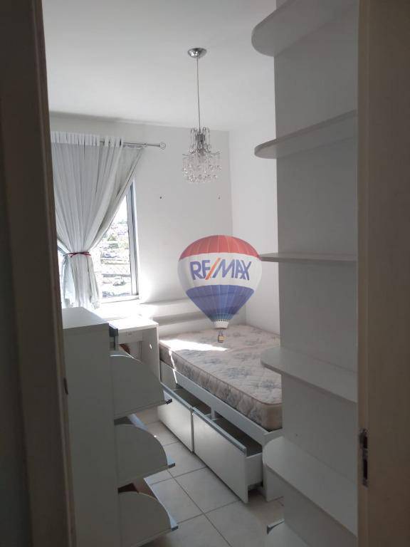 Apartamento à venda com 3 quartos, 81m² - Foto 2