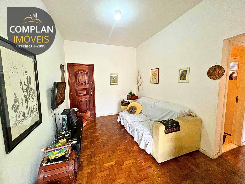 Apartamento à venda com 2 quartos, 66m² - Foto 3