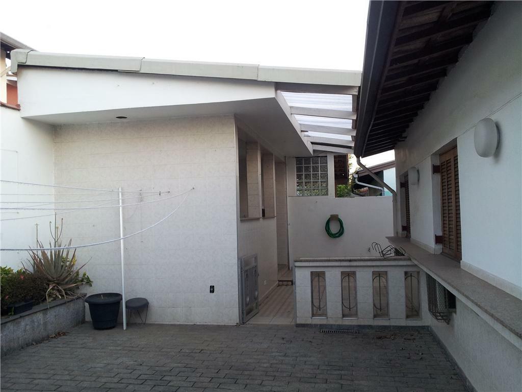 Casa à venda com 4 quartos, 220m² - Foto 26