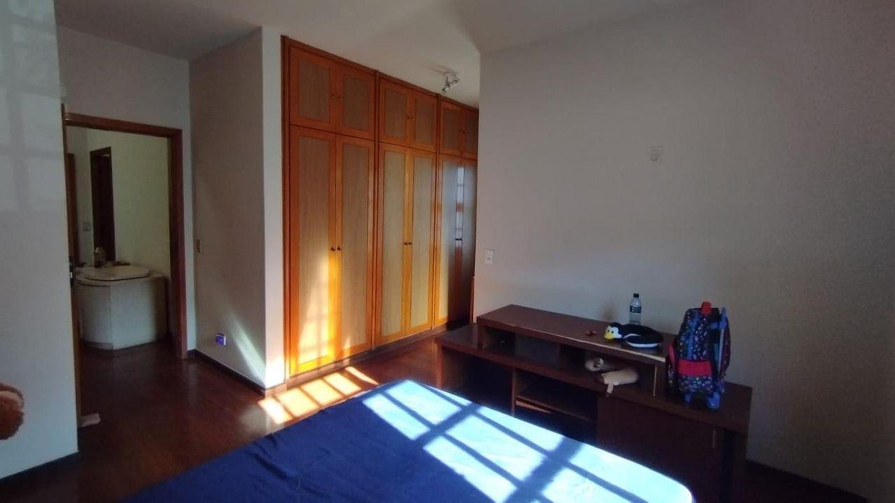 Casa de Condomínio à venda com 4 quartos, 400m² - Foto 36