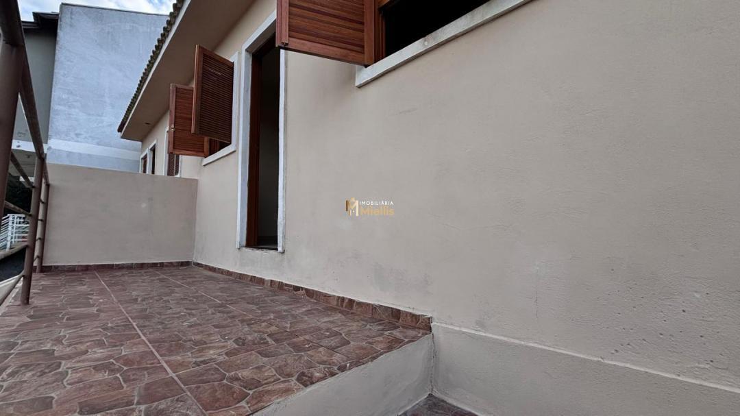 Casa à venda com 2 quartos, 46m² - Foto 3
