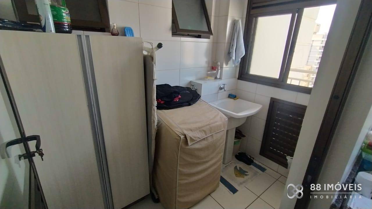 Apartamento à venda com 3 quartos, 87m² - Foto 22