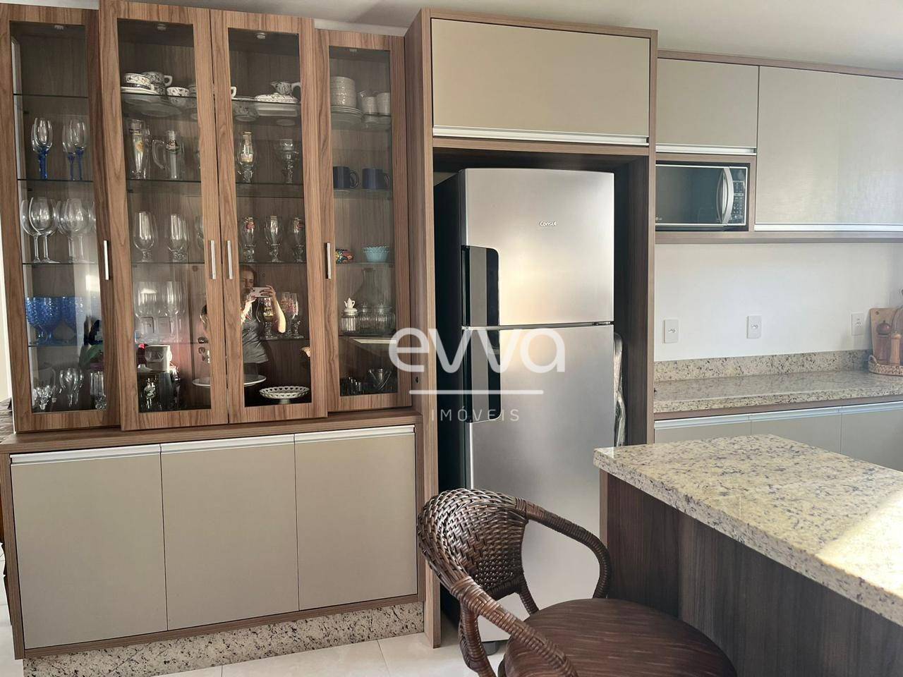 Apartamento à venda com 3 quartos, 103m² - Foto 2