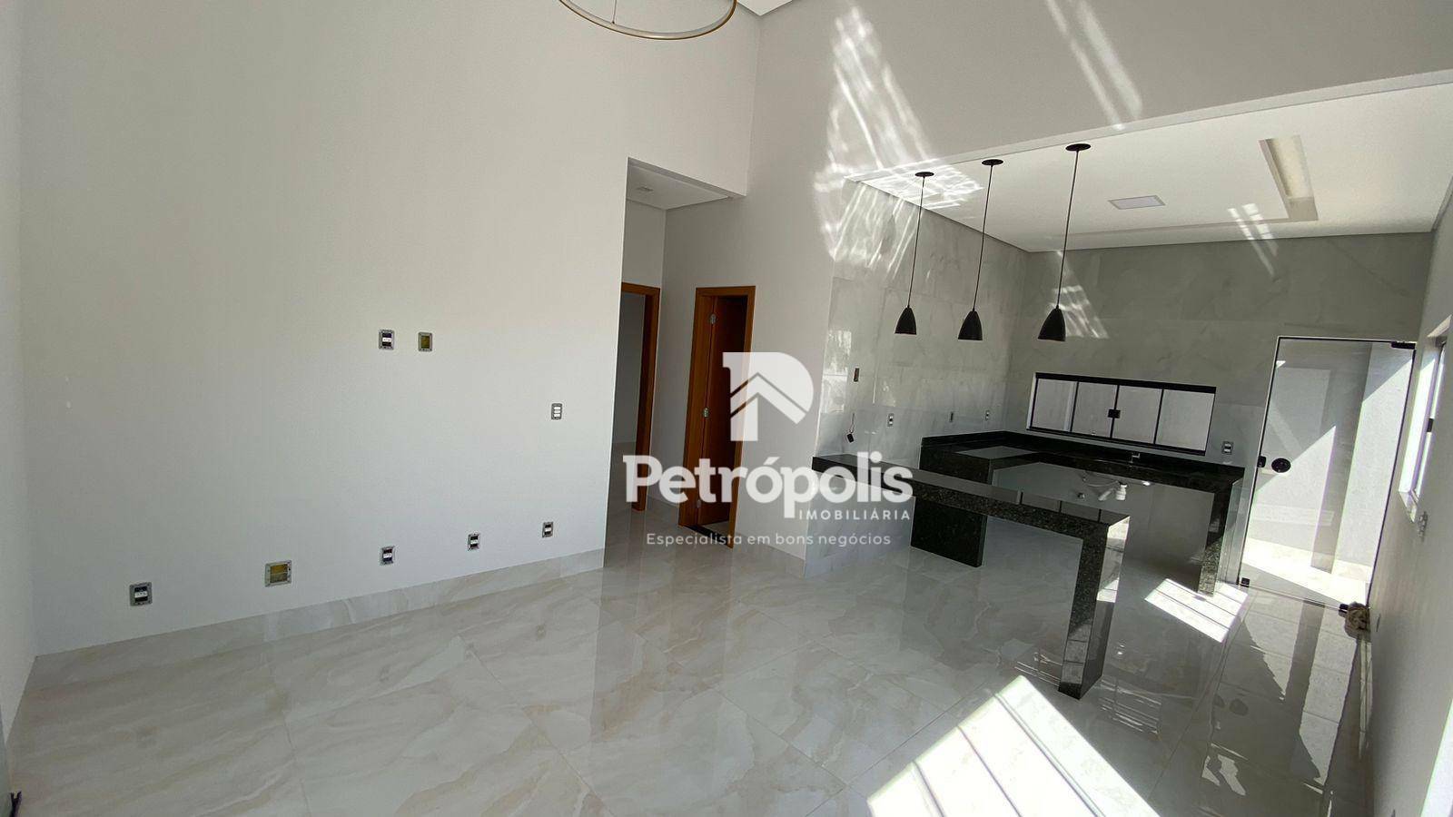 Casa à venda com 3 quartos, 102m² - Foto 4